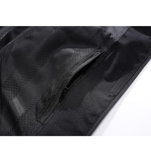 OTU Women's Waterproof Rain Jacket Lightweight Hooded Raincoat - Picture 3 of 7